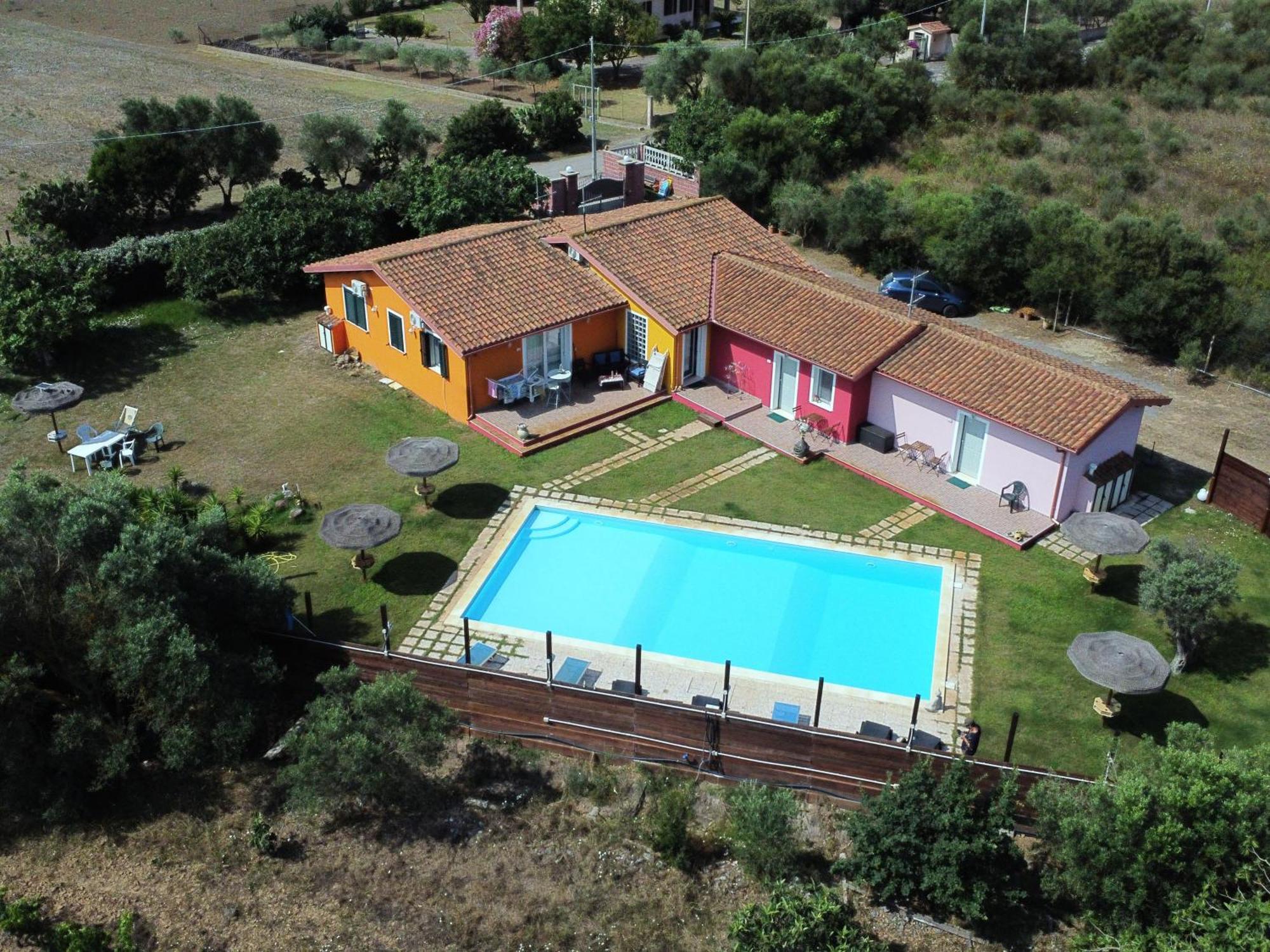 Villa Erilia San Giovanni Suergiu Exterior photo